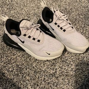 Nike Air Max 270